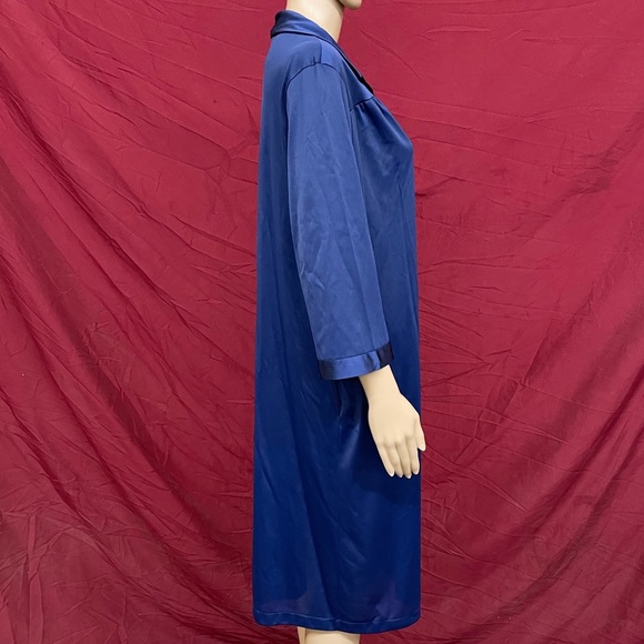 Vintage 1970’s Vanity Fair Navy applique house coat robe with pocket size medium - Picture 8 of 10